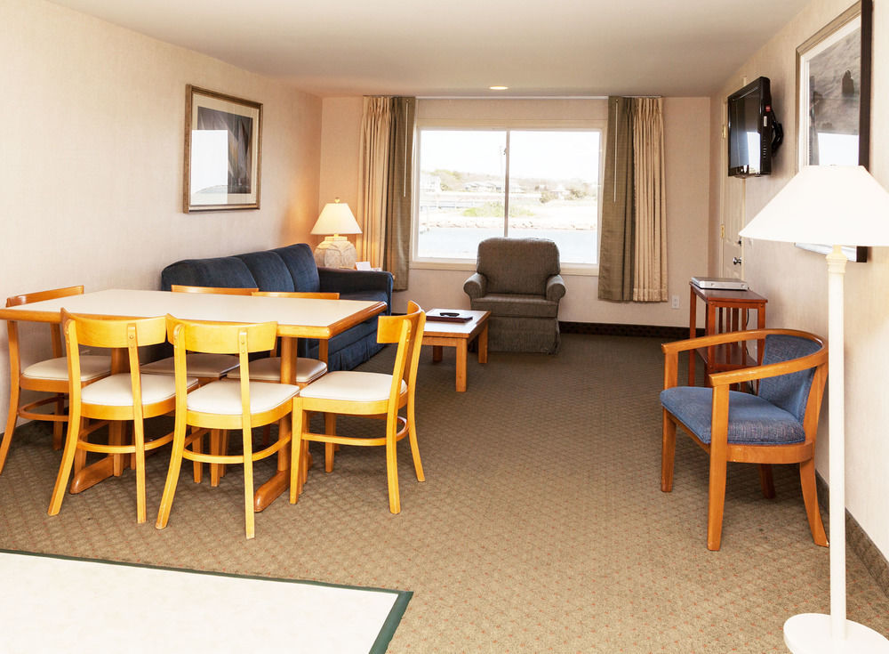 Harbor West Yarmouth