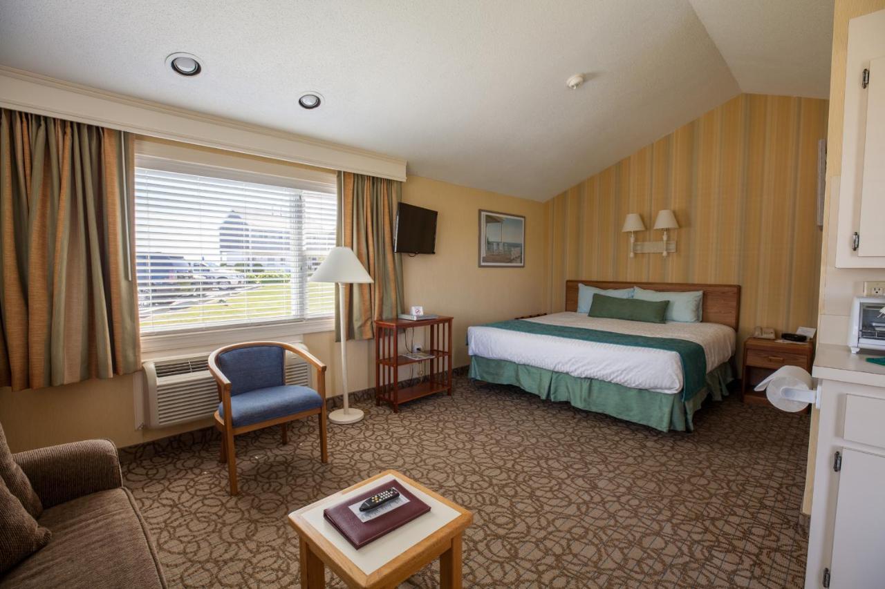 Harbor West Yarmouth